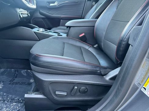 Certified 2023 Ford Escape ST-Line w/ Tech Pack #1 AWD/4WD image 5