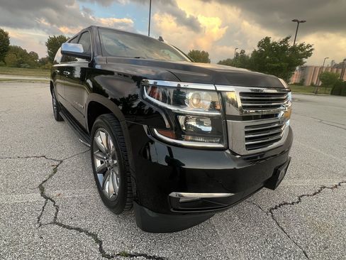 Used 2015 Chevrolet Suburban LTZ AWD/4WD image 7