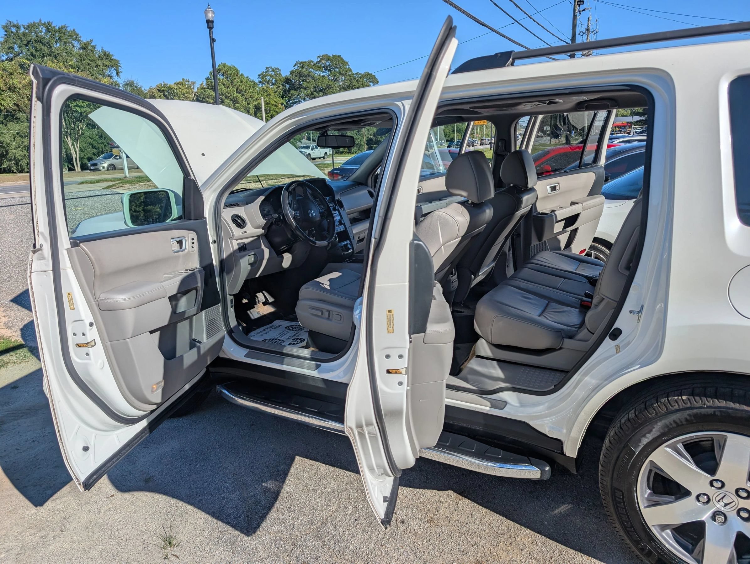Used 2013 Honda Pilot Touring image 17