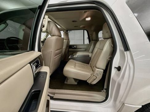 Used 2017 Lincoln Navigator L Select RWD image 26