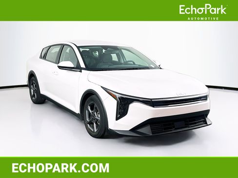 Used 2025 Kia K4 FWD image 1