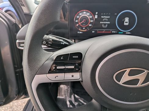 Used 2024 Hyundai Elantra SEL FWD image 27