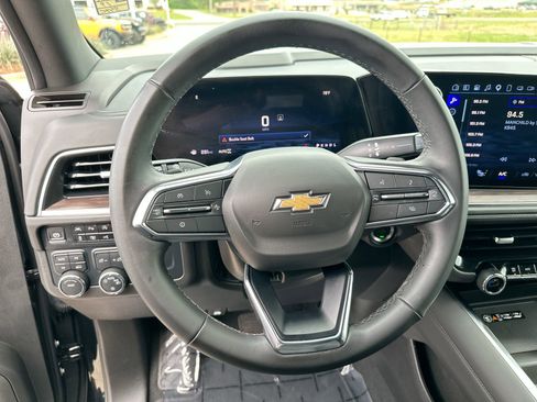 Used 2025 Chevrolet Tahoe LT image 14