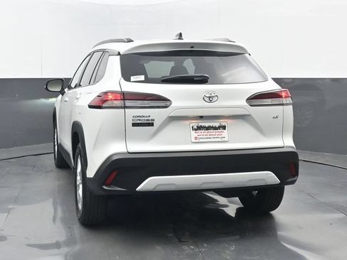 Used 2026 Toyota Corolla Cross LE w/ Moonroof Package FWD image 18