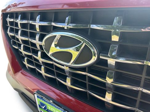 Used 2025 Hyundai Venue SEL FWD image 33