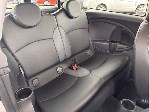 Used 2009 MINI Cooper Clubman Hardtop FWD image 12