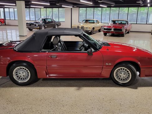Used 1989 Ford Mustang GT RWD image 37