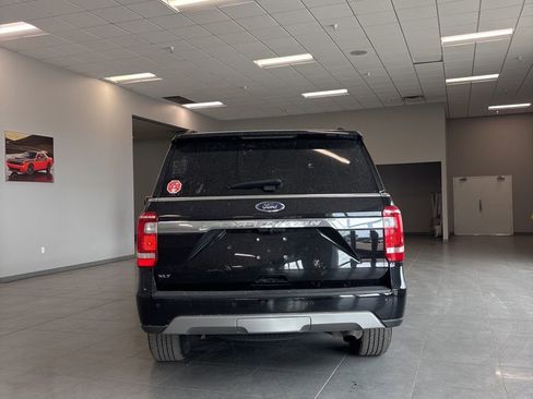 Used 2020 Ford Expedition XLT image 10