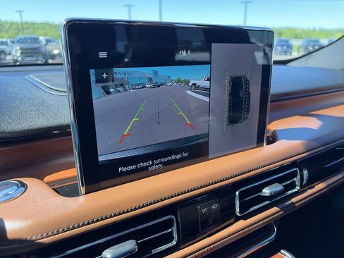 Used 2020 Lincoln Aviator Reserve w/ Equipment Group 202A AWD/4WD image 17