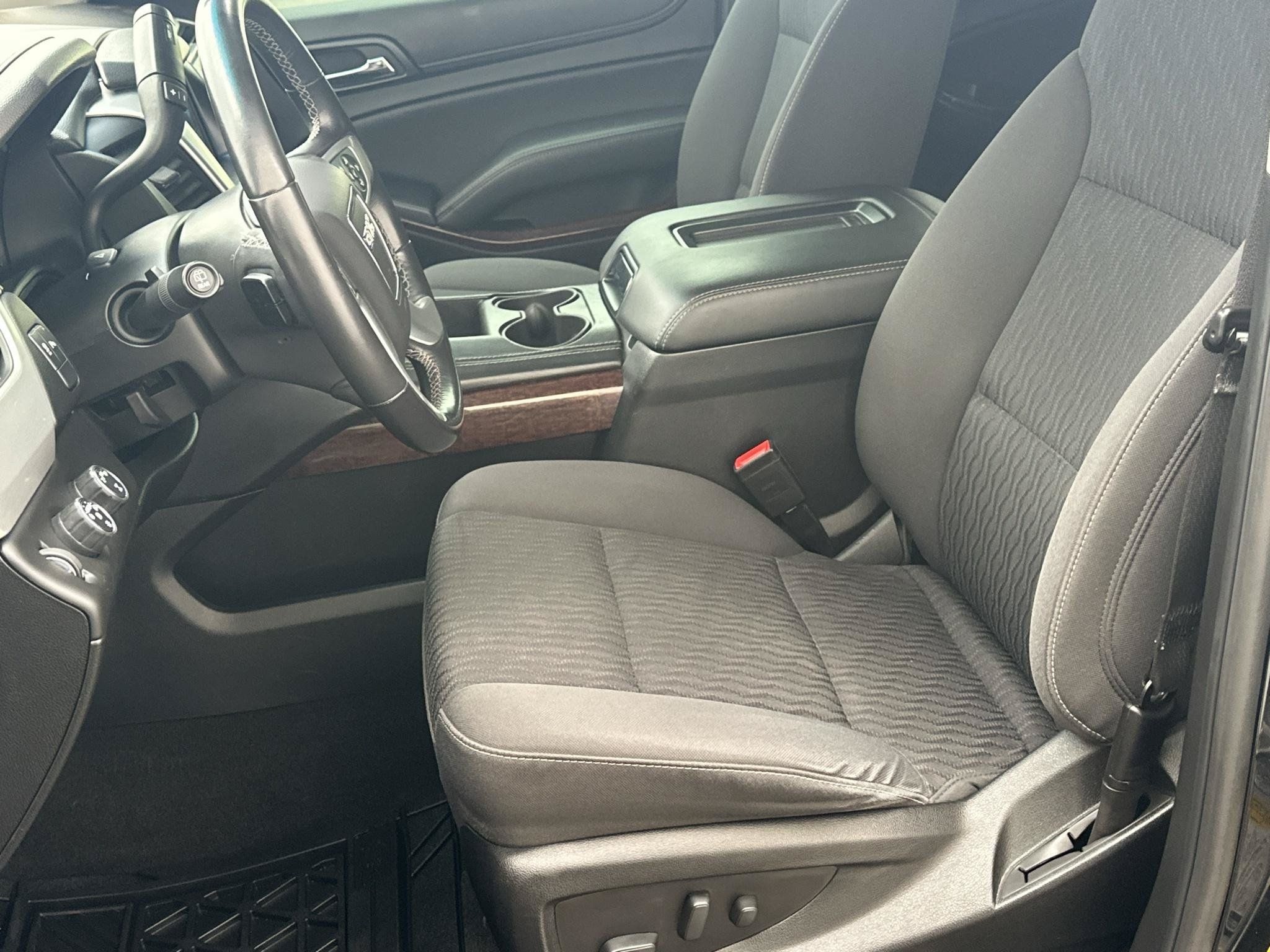 Used 2018 GMC Yukon SLE AWD/4WD image 4
