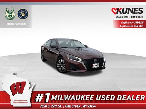 Used 2025 Nissan Altima 2.5 SV FWD image 1