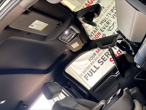 Used 2025 GMC Sierra 1500 SLT RWD image 13