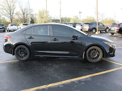 Used 2025 Toyota Corolla LE image 5