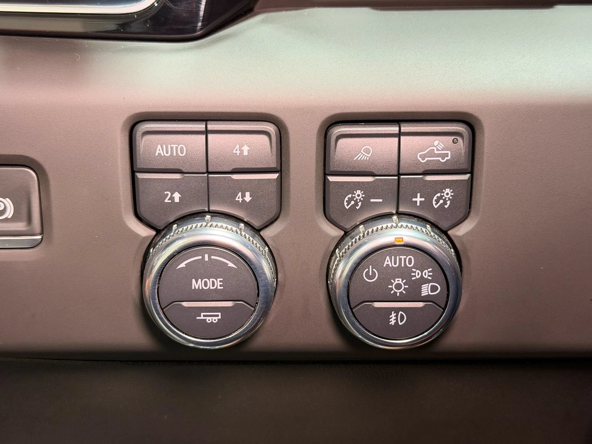 Used 2025 GMC Sierra 3500 Denali Ultimate AWD/4WD image 30