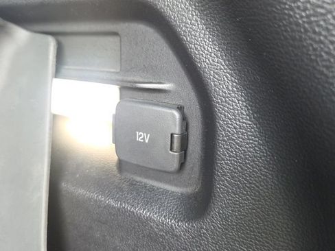 Used 2021 Ford Explorer XLT w/ Equipment Group 202A AWD/4WD image 11