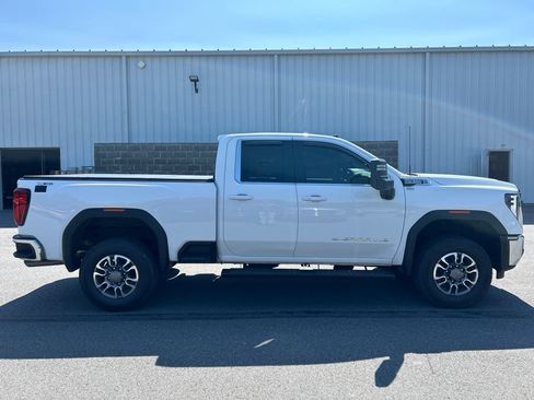 Used 2025 GMC Sierra 2500 SLE w/ Preferred Package AWD/4WD image 9