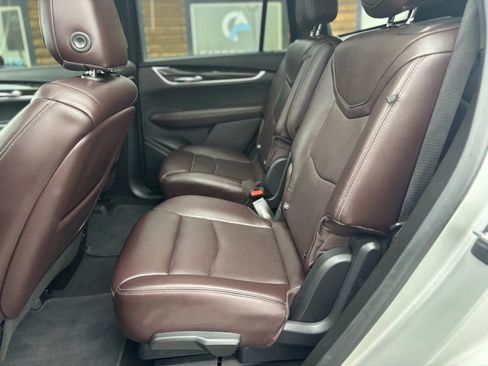 Used 2020 Cadillac XT6 Premium Luxury image 18