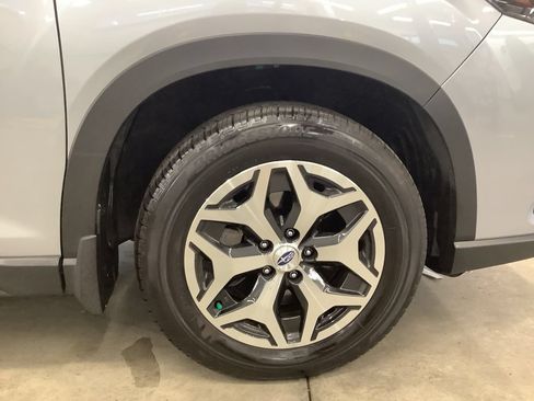 Used 2024 Subaru Forester Premium AWD/4WD image 26