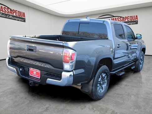 Used 2023 Toyota Tacoma TRD Off-Road image 5