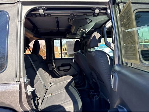 Certified 2021 Jeep Wrangler Unlimited Willys image 9
