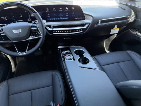 New 2026 Cadillac Lyriq Sport AWD/4WD image 15