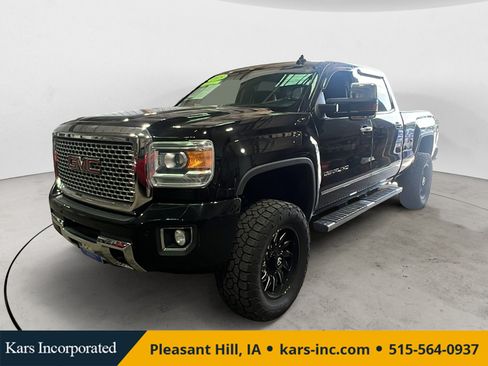 Used 2015 GMC Sierra 2500 Denali AWD/4WD image 1