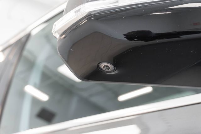 Used 2020 Chevrolet Traverse Premier AWD/4WD image 33