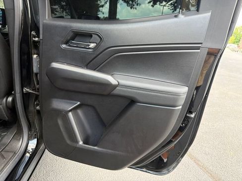 Used 2025 Chevrolet Colorado LT w/ Advanced Trailering Package AWD/4WD image 16