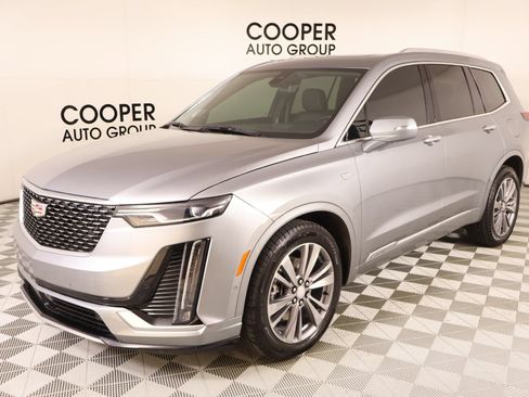 Used 2025 Cadillac XT6 Premium Luxury w/ Technology Package FWD image 10