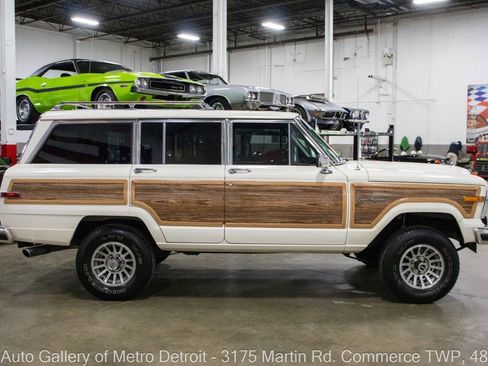 Used 1987 Jeep Grand Wagoneer AWD/4WD image 8