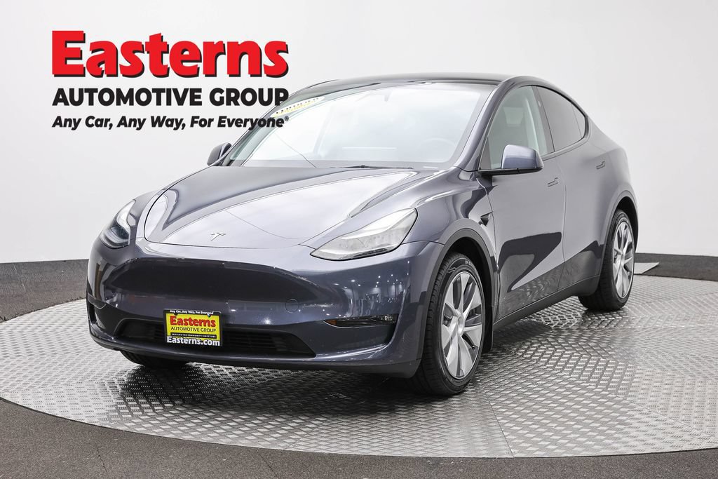 Used 2023 Tesla Model Y Long Range AWD/4WD image 1