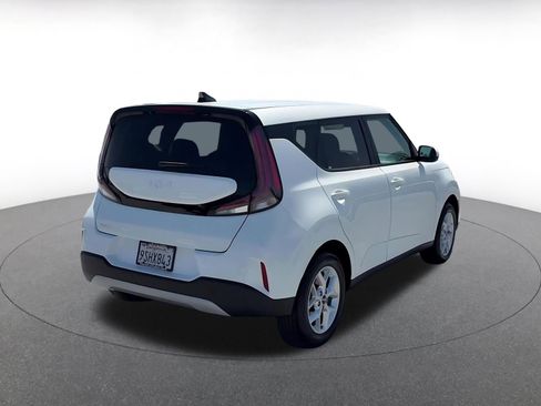 Used 2025 Kia Soul LX w/ LX Technology Package FWD image 15