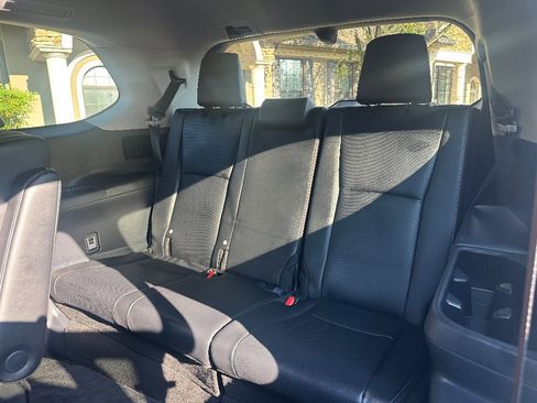 Used 2025 Toyota Grand Highlander AWD image 17