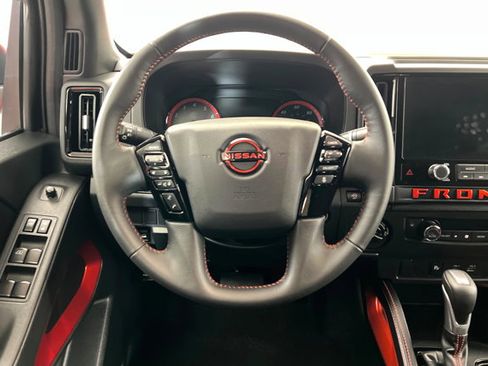 Certified 2025 Nissan Frontier PRO-4X image 12