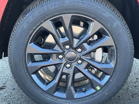 New 2026 Jeep Grand Cherokee L Limited image 8