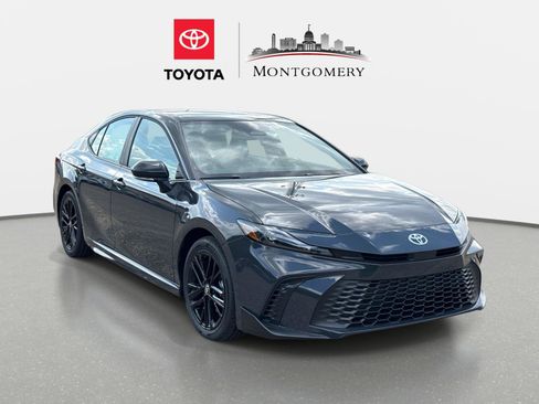 New 2026 Toyota Camry SE FWD image 1