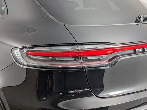 New 2026 Porsche Macan image 16