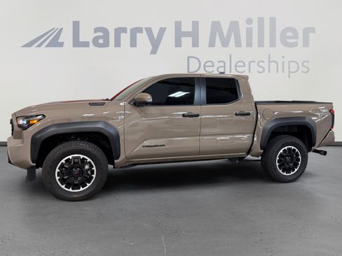 Certified 2026 Toyota Tacoma TRD Off-Road w/ TRD Off Road Premium Package AWD/4WD image 2