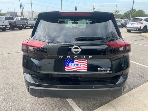 Used 2024 Nissan Rogue SV image 4