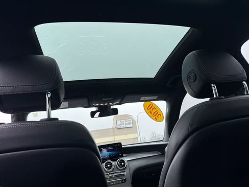 Used 2020 Mercedes-Benz GLC 300 GLC 300 4MATIC Sport Utility 4 w/ Parking Assistance Package image 19