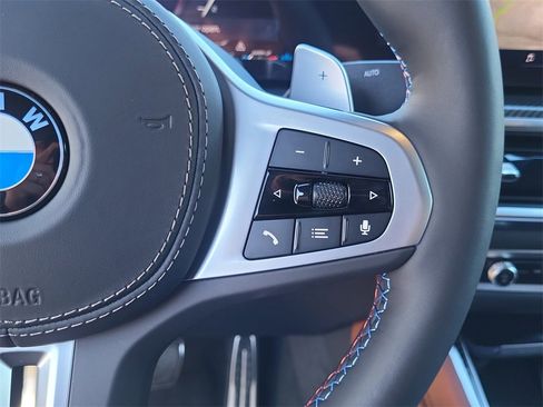 New 2026 BMW X6 M60i w/ Climate Comfort Package image 25