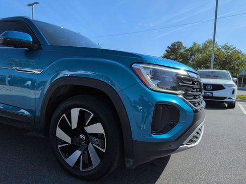 Used 2024 Volkswagen Atlas Cross Sport SE FWD image 9
