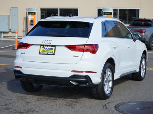 Used 2022 Audi Q3 2.0T Premium w/ Convenience Package image 4