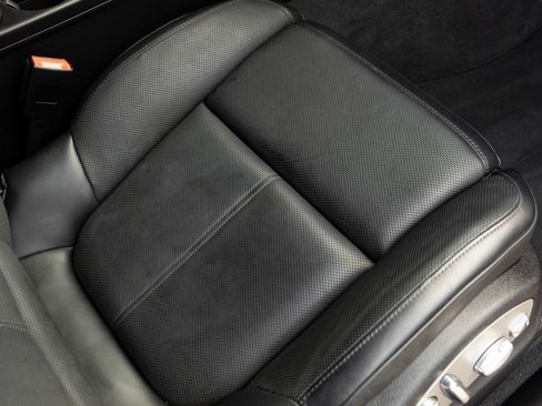 Certified 2024 Porsche Macan image 39