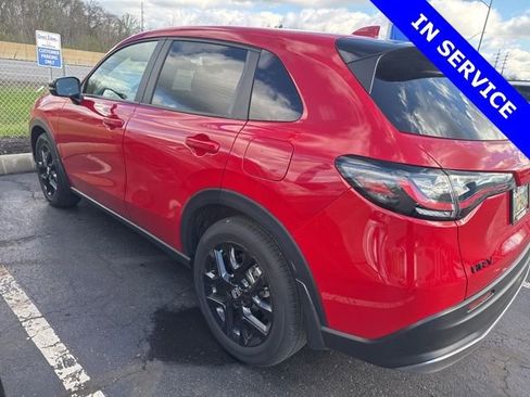 Used 2025 Honda HR-V Sport image 9