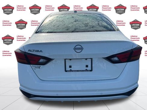 Certified 2025 Nissan Altima 2.5 S image 6