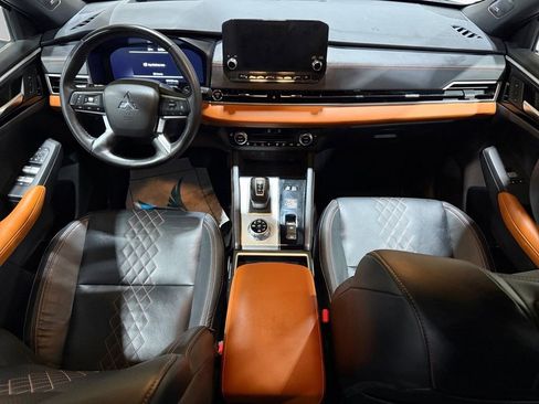 Used 2023 Mitsubishi Outlander SEL 40th Anniversary image 42