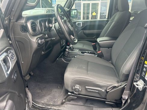Used 2022 Jeep Gladiator Sport AWD/4WD image 11