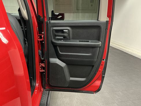 Used 2018 RAM 1500 Express AWD/4WD image 29