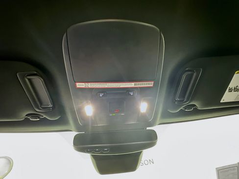 Used 2025 Toyota Camry SE image 18